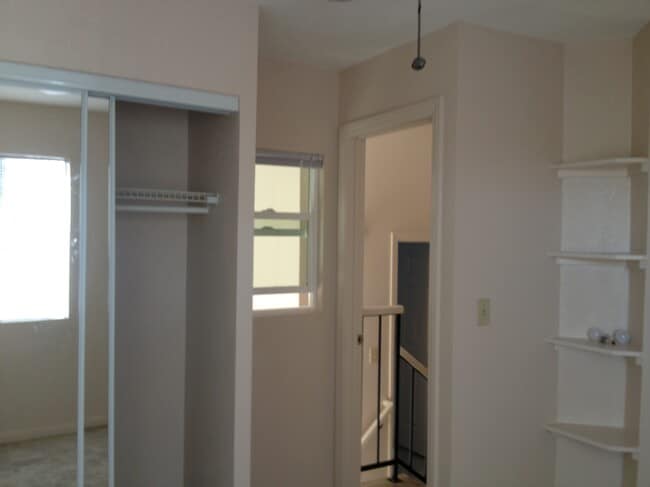 Building Photo - 5033 Vivaldi Dr