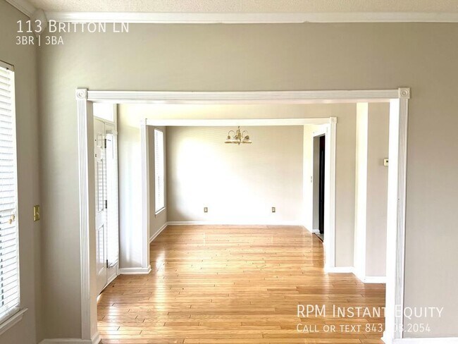Foto del edificio - Charming 3 Bedroom!