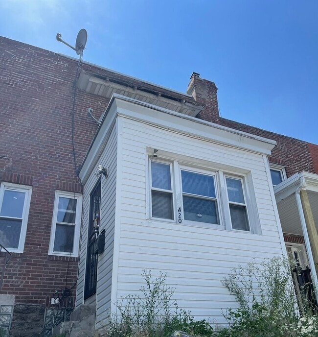 Building Photo - 420 Woodcliffe Rd