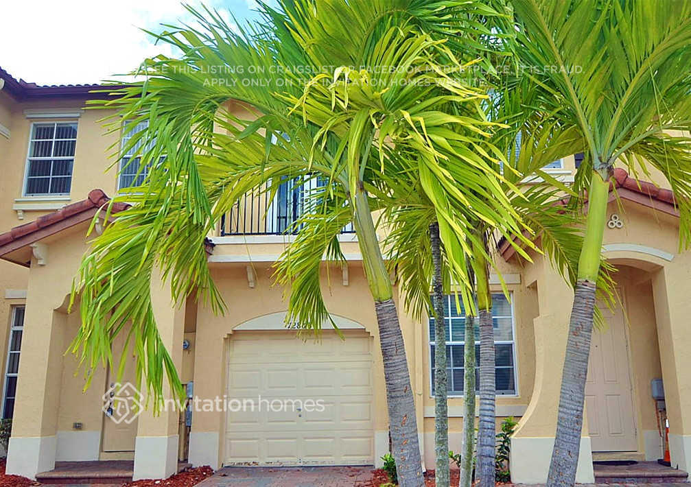 Foto principal - 12868 SW 132nd Terrace