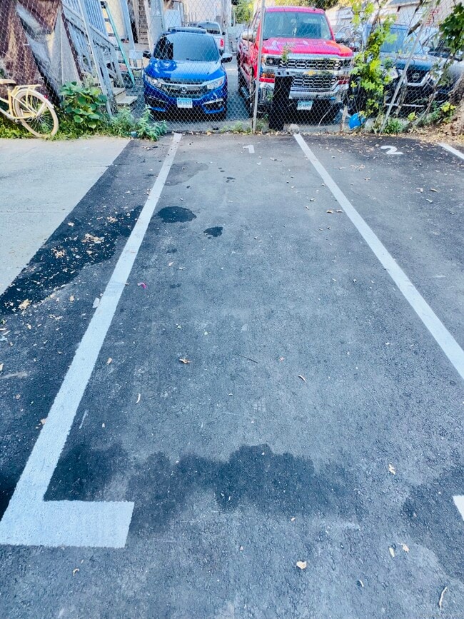 Building Photo - 898 Hancock Ave