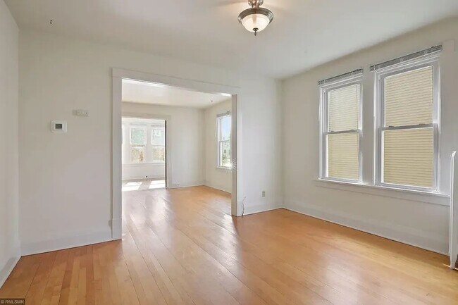 Foto del edificio - 2748 Aldrich Ave S