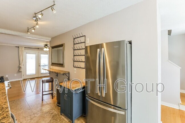 Foto del edificio - 1026 N New Jersey St