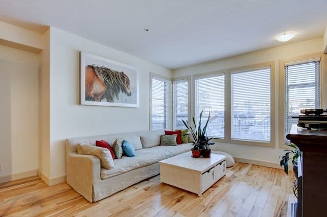 Photo du bâtiment - 1321 Kensington Close NW