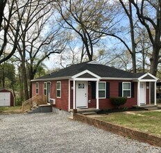 Building Photo - 1636 Vista Ln