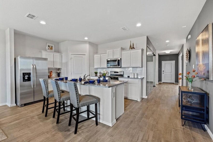 Primary Photo - 308 Deserado Dr