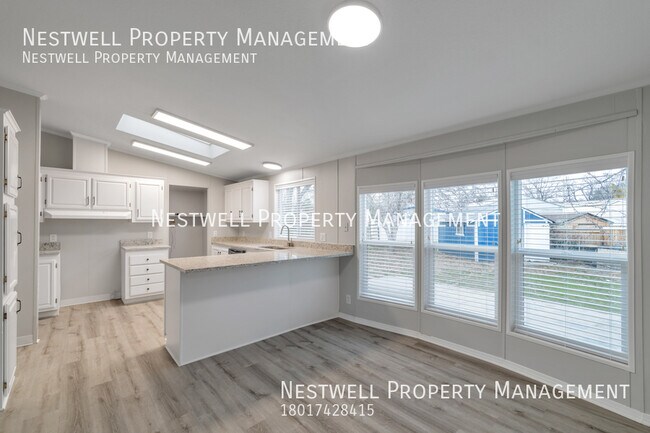 Foto del edificio - Great 3-bed Home in West Jordan