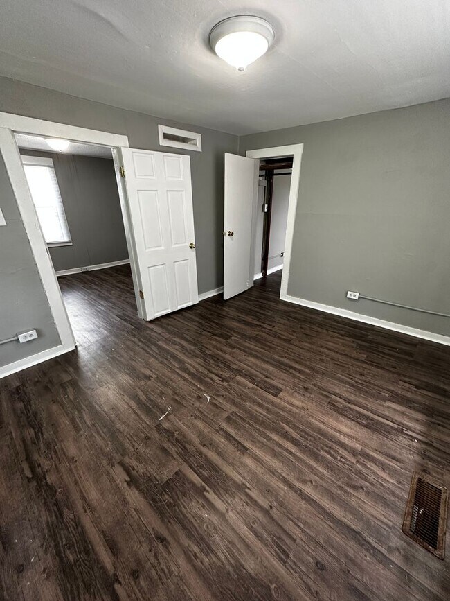 Foto del edificio - 1503 W 16th St