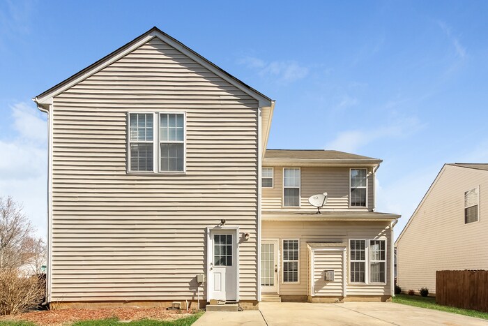 Foto del edificio - Apply today!