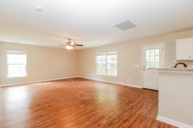 Building Photo - 1060 Briar Rose Ln