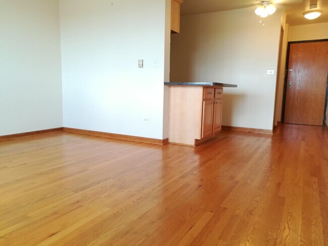 Foto del edificio - 4600 N Cumberland Ave