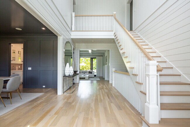 Building Photo - 67 Lockwood Ave
