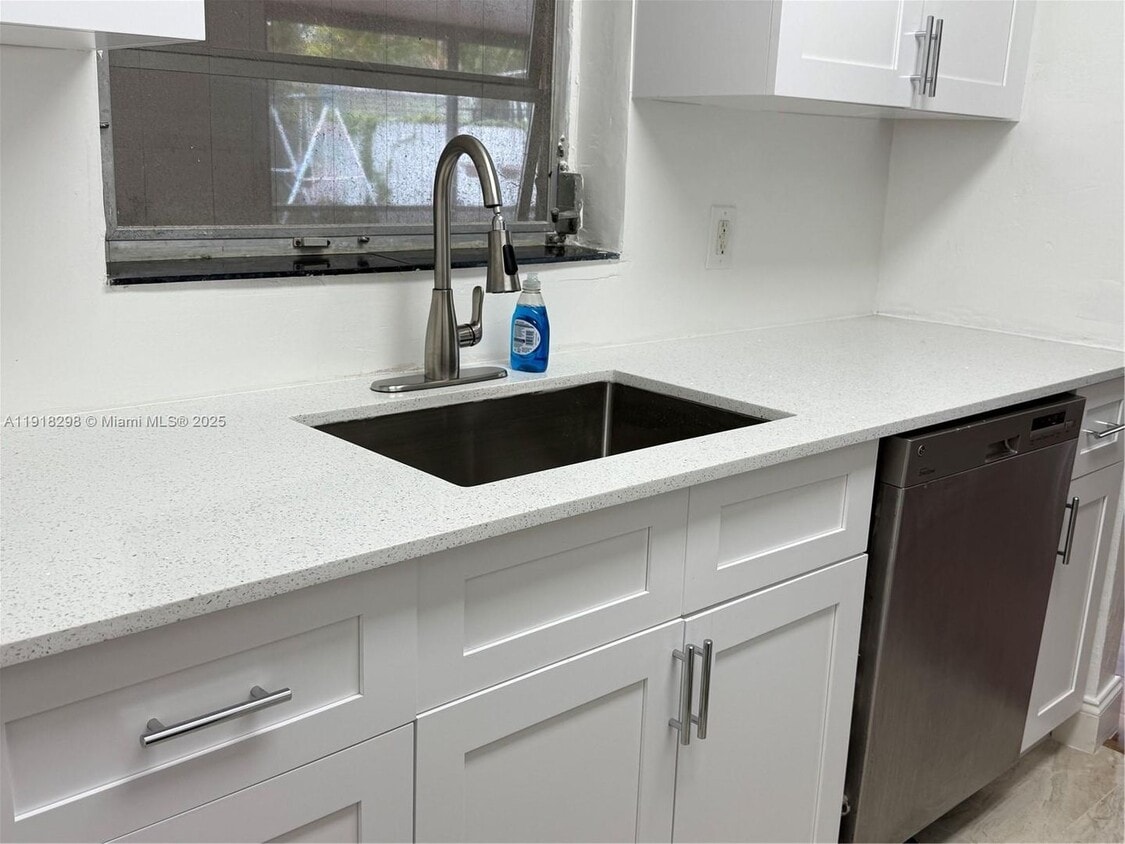 Photo - 6420 SW 18th Terrace 6420, West Miami, FL 33155