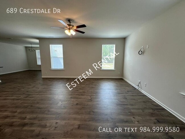Building Photo - 689 Crestdale Dr