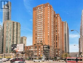 Building Photo - 633 Bay St.