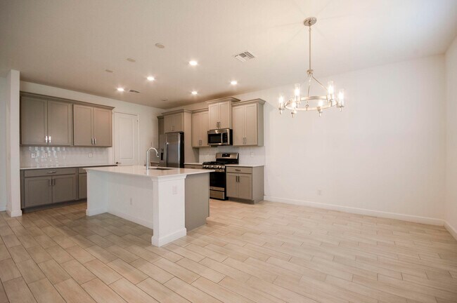 Foto del edificio - 19246 Rolling Acrs Rd