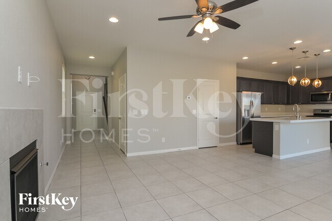 Building Photo - 5628 Salt Rock St