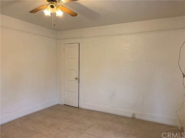 Building Photo - 930 N Arrowhead Ave