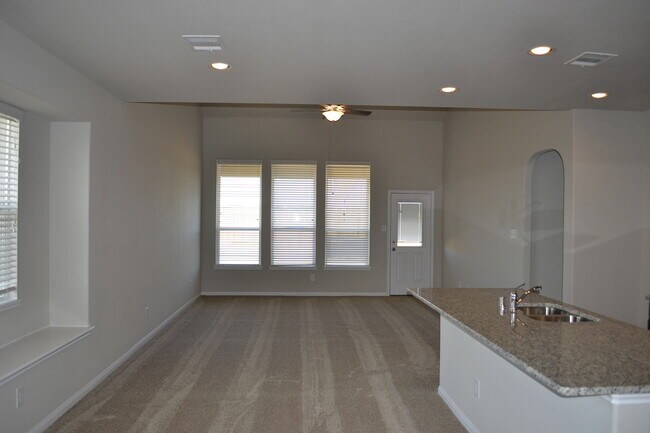 Building Photo - 4 Bedrooms 2.5 Baths House for lease in Ka...