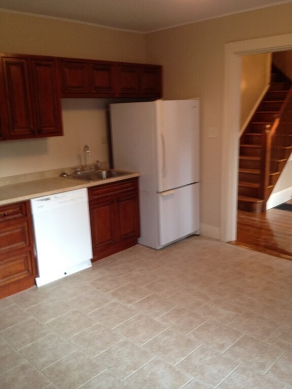 Building Photo - 141 Winthrop Ave