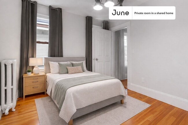 Building Photo - Room in Shared 4 bed/2 bath home