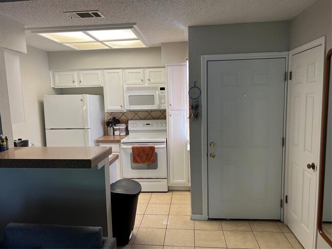 Building Photo - 3111 Tom Green St