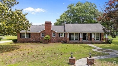 Building Photo - 206 Brentwood Ct