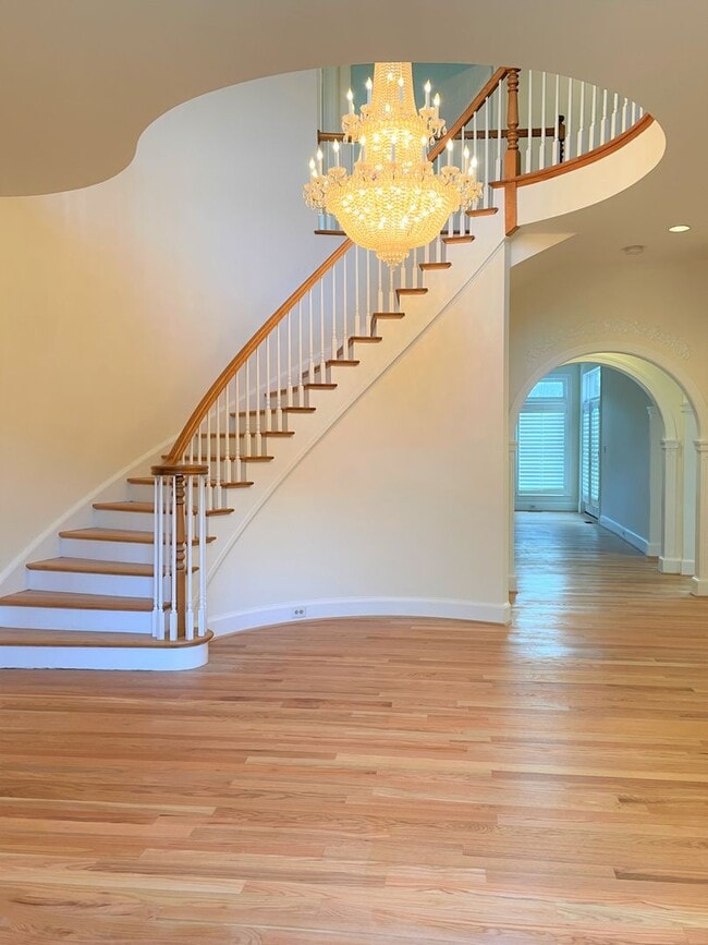 Building Photo - 9 Alloway Ct