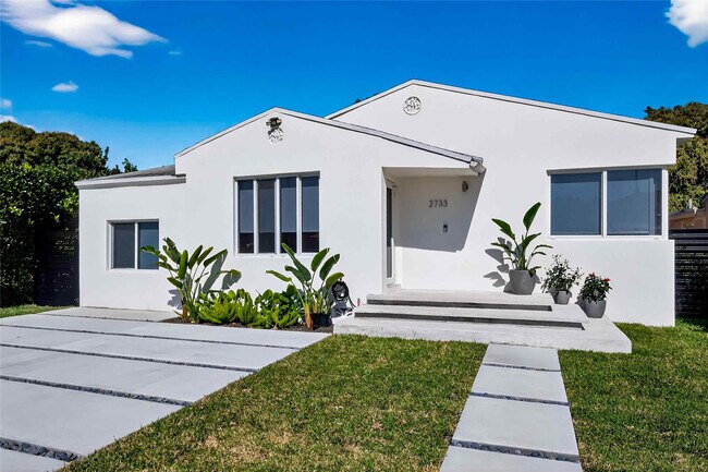 Foto del edificio - 2733 SW 15th St