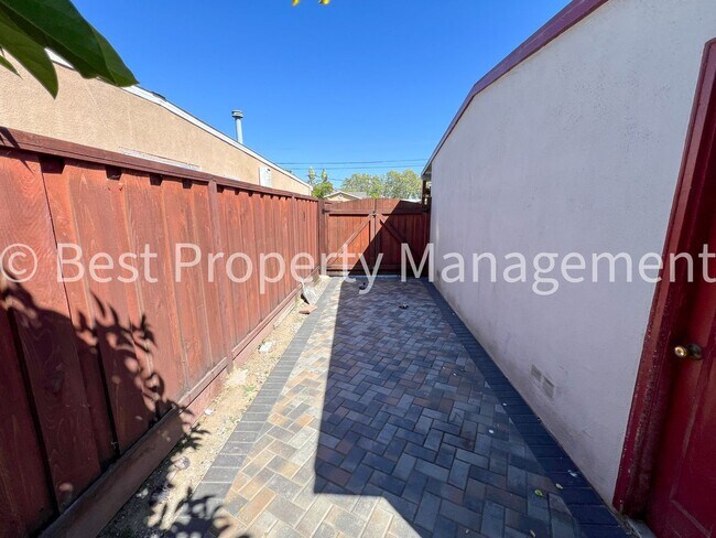 Building Photo - Brand new ADU for rent with its own private entrance!