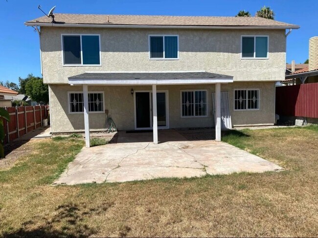 Foto del edificio - Bay Terraces East Detached home with Mount...