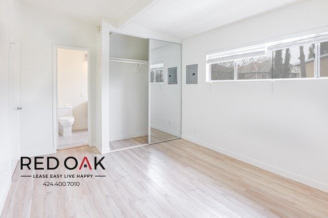 Building Photo - New Completely Remodeled Charming Vintage ...