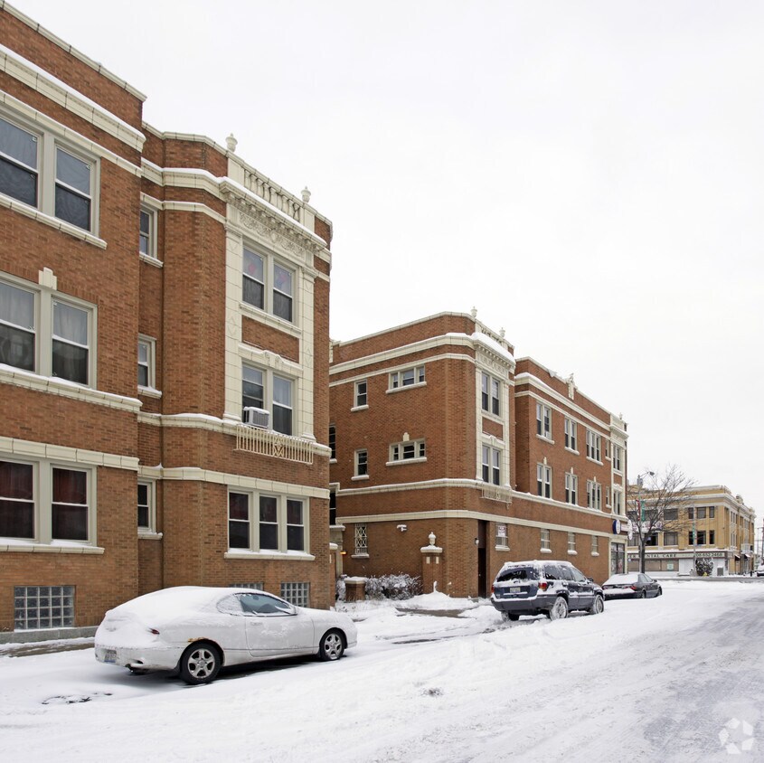 Foto del edificio - 6127-6133 W Cermak Rd