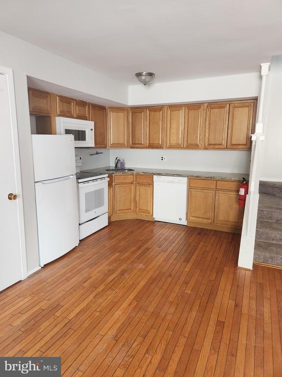 Building Photo - 5004 Tracy Ct