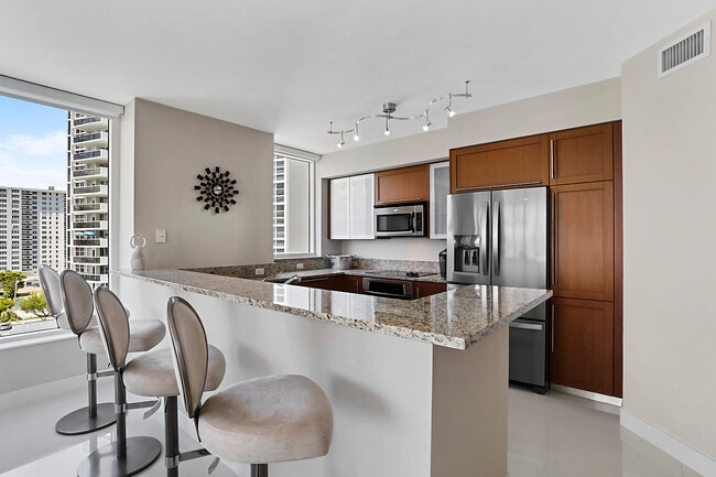 Foto del edificio - 2831 N Ocean Blvd