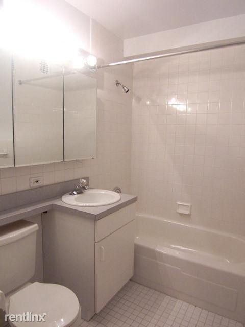 Building Photo - Studio, 1 bath  - 1470 1st Ave