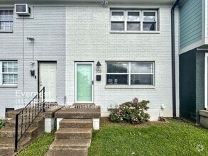 Building Photo - 703 Joseph Ave