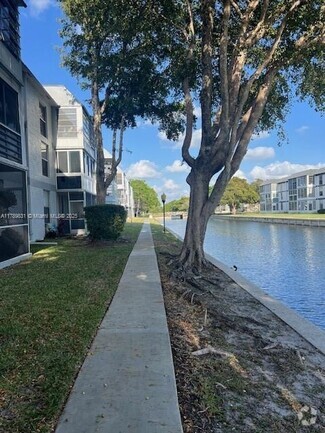 Building Photo - 8360 Sands Point Blvd