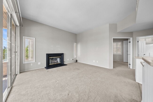 Building Photo - 521 Arbor Dr