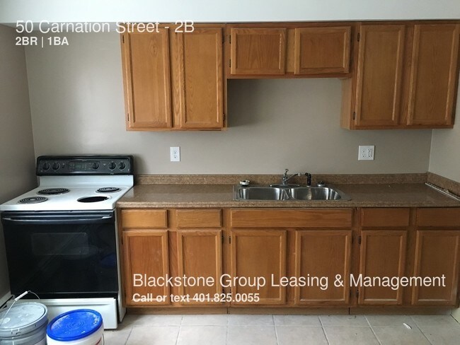 Building Photo - 50 Carnation St