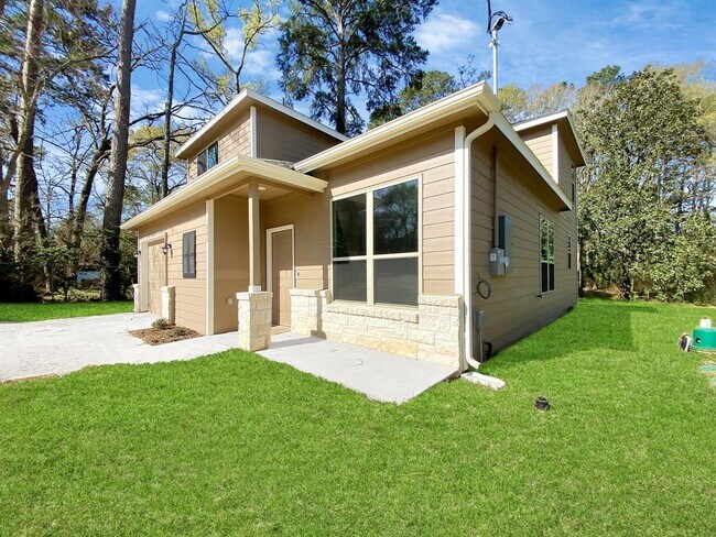 Foto del edificio - 1202 St Lawrence River Rd