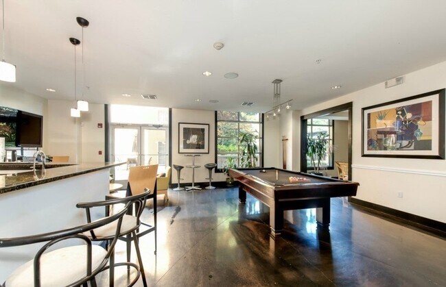 Foto del edificio - 118 107th Ave NE