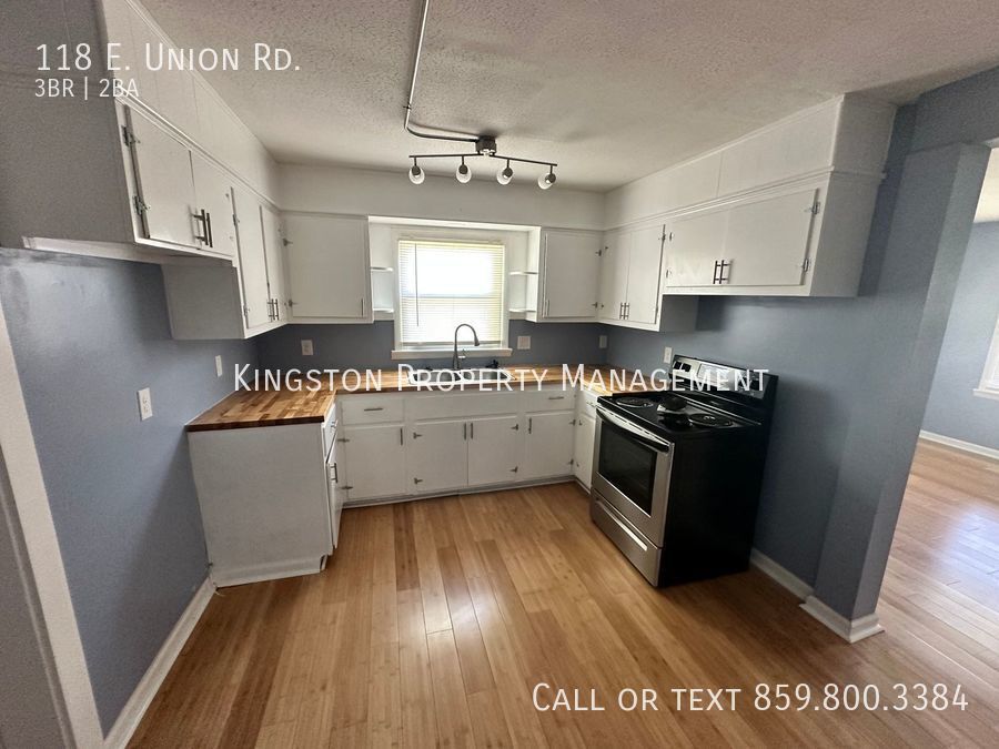 Primary Photo - Beautiful 3 Bedroom House Now Available MO...
