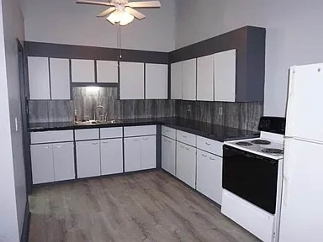 Foto principal - 317 S Clinton Ave