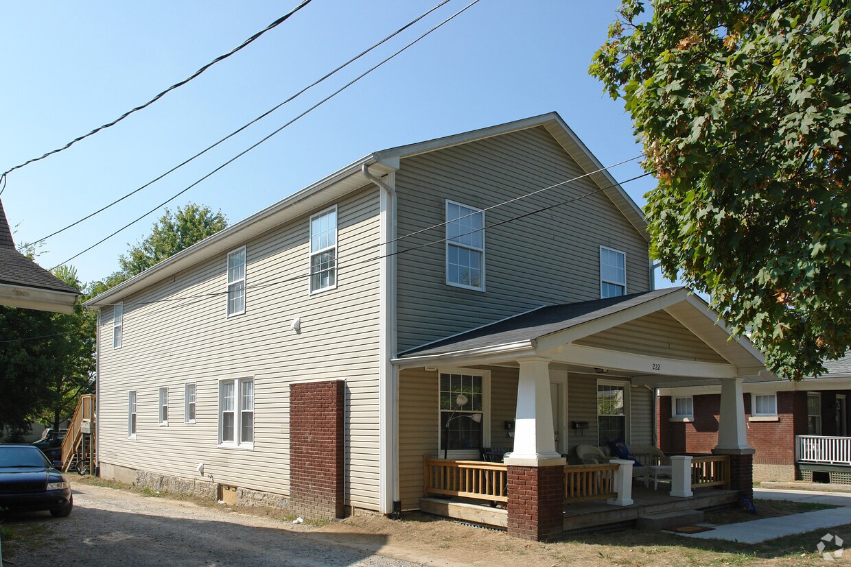 Primary Photo - 222 Waller Ave