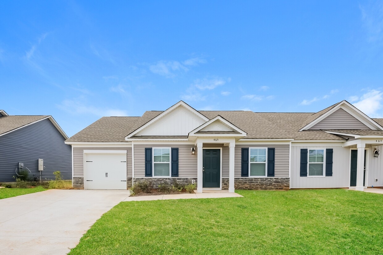 Foto principal - 465 Conifer St