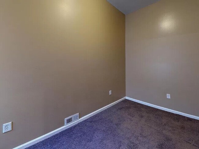 Building Photo - Temple University 5 Bedroom