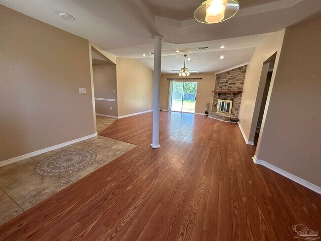Foto del edificio - 1454 Little Creek Dr