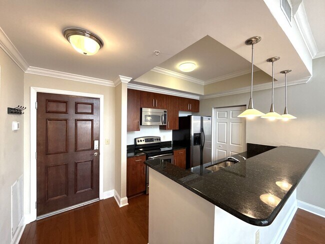 Foto del edificio - Fifth & Poplar - T.R. Lawing Realty Property