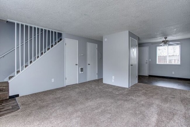 Building Photo - Shenandoah Gardens Apartments 2 bedroom 1....